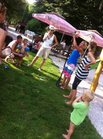 Preden smo se prvič na supu odveslali po jezeru nam so nam razložili osnove.