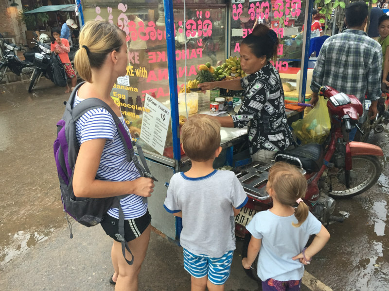 odlicne-palacinke-z-nutelo-in-banano-za-1-dolar